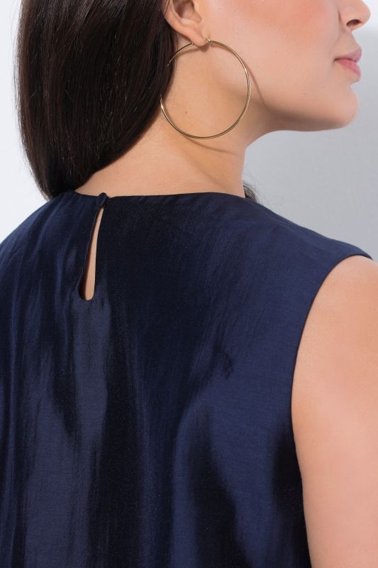 Рокля с шифон и флорален детайл