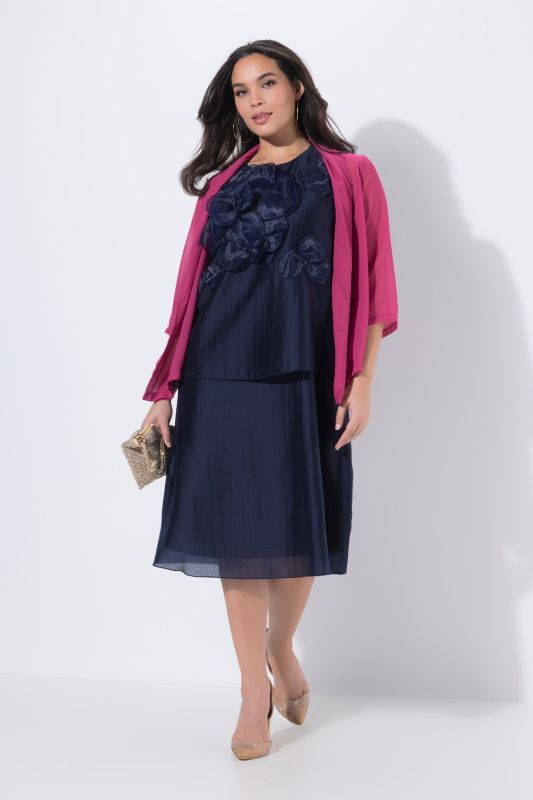 Рокля с шифон и флорален детайл