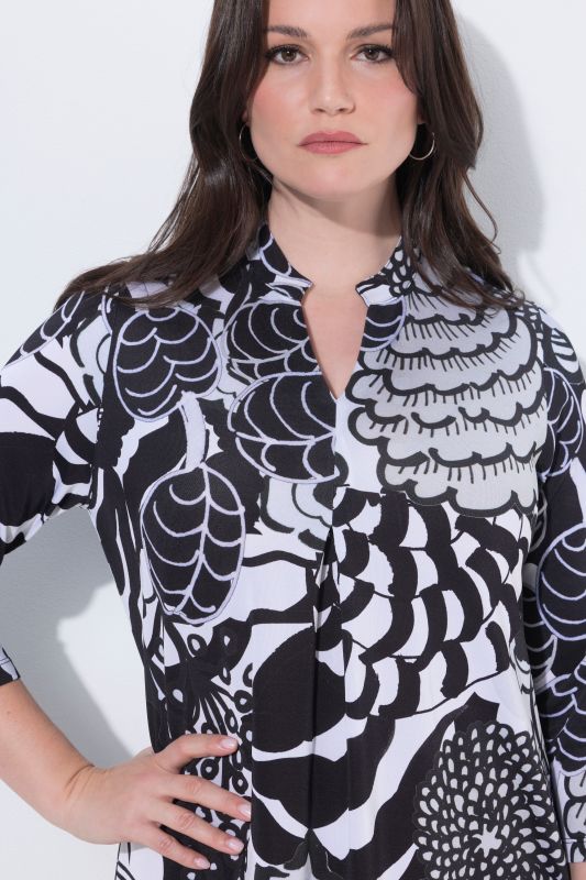 Рокля с графичен дизайн