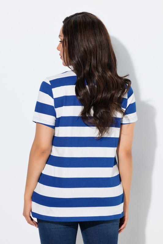 Тениска с хоризонтални райета