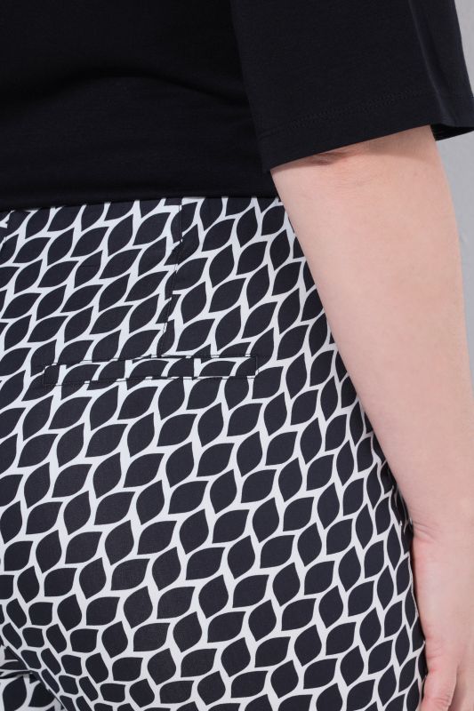 Graphic Leaf Print Elastic Waist Pants