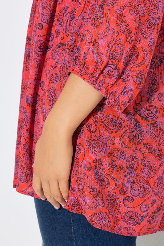 Блуза с декоративен ластик на гърдите