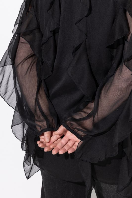 Риза с волани