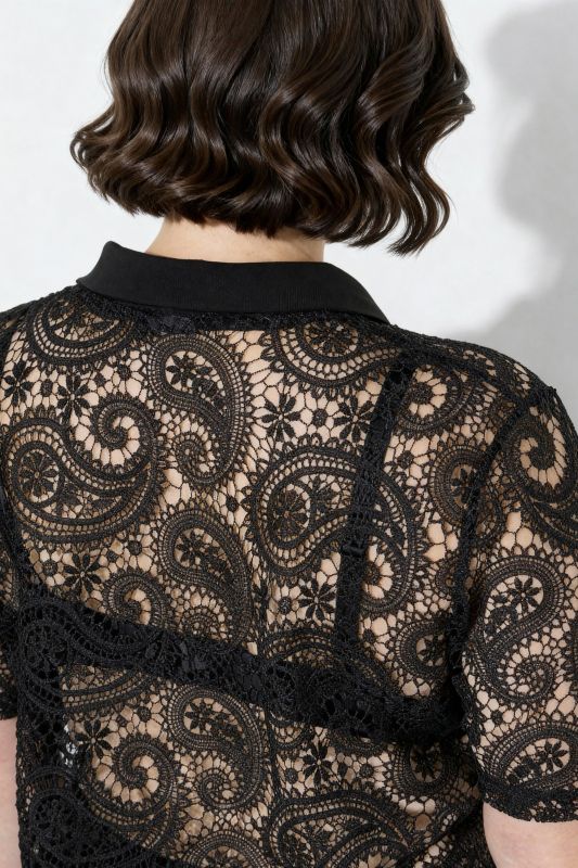 Блуза от дантела с флорален мотив