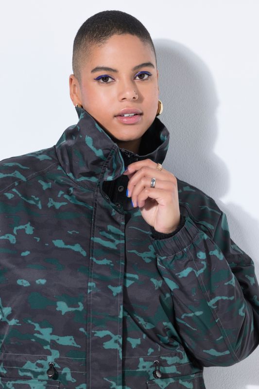 Палто с камуфлажен принт