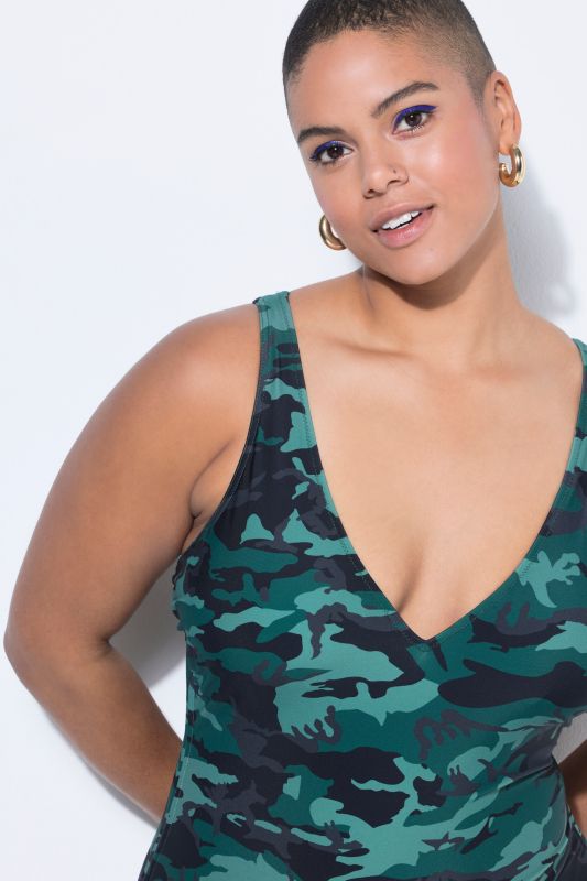 Бански с камуфлажен принт