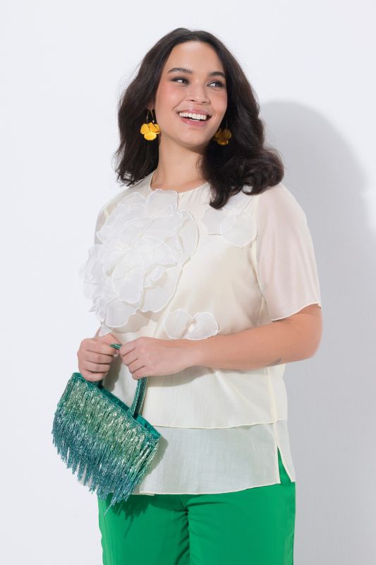 Блуза с шифон и флорален акцент