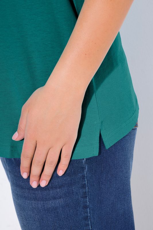 V-Neck Classic Fit Cotton Tank