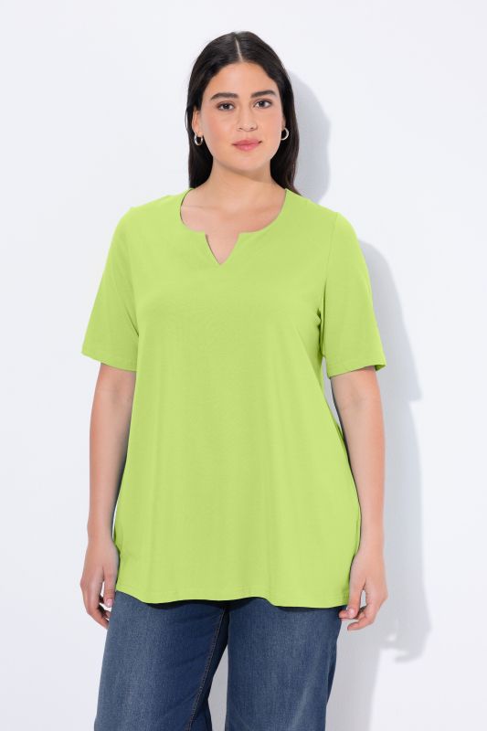 Essential Notch Neck Stretch Tee