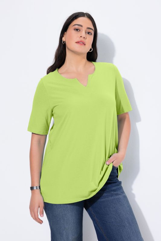 Essential Notch Neck Stretch Tee