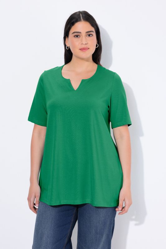 Essential Notch Neck Stretch Tee