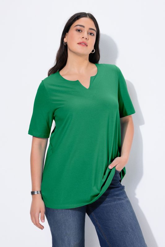 Essential Notch Neck Stretch Tee