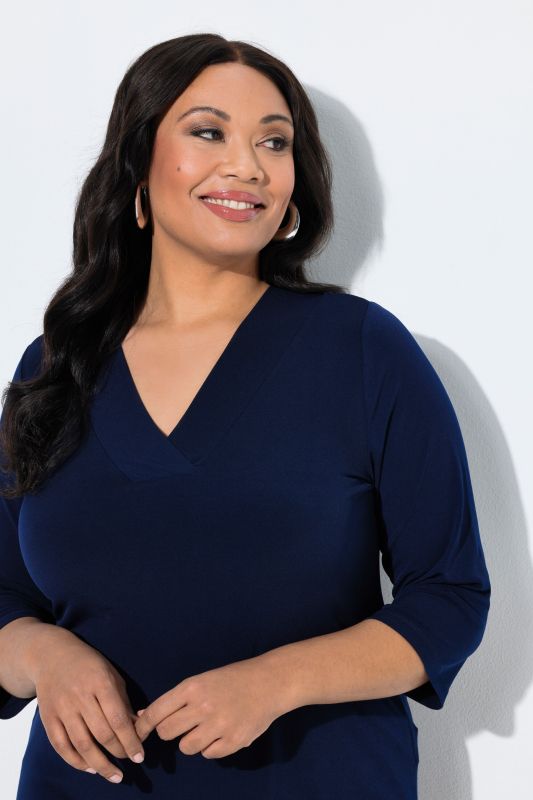 Matte Jersey V-Neck Swing Vented Three Quarter Sleeve Tunic