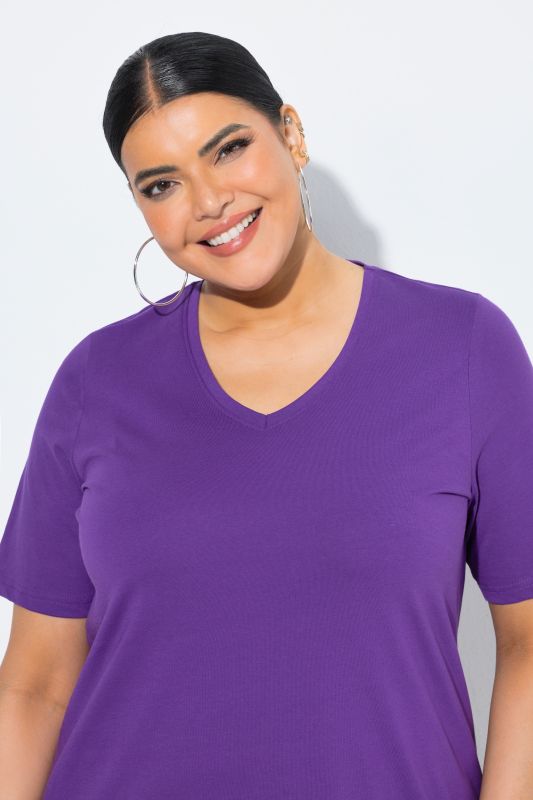 Short Sleeve V-Neck Knit Tunic