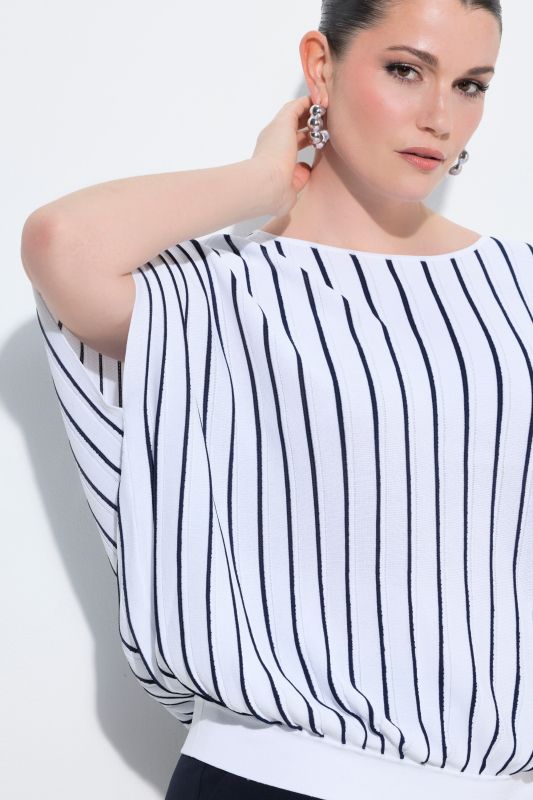 Пуловер с овърсайз кройка на райета