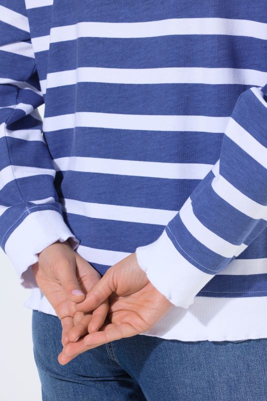 Суитчър с надпис и райета