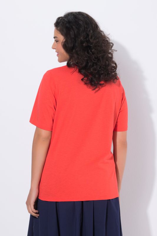 Тениска с надпис и принт на ягоди