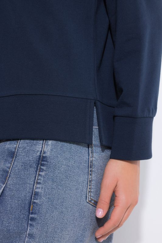 Суитчър с колежанска яка