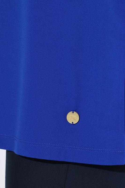 Тениска с мънистени акценти