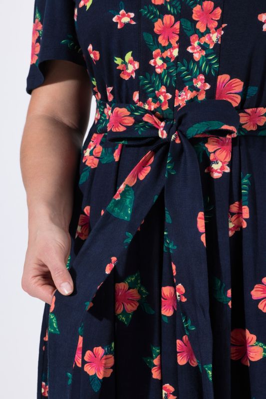 Рокля с принт на хибискус