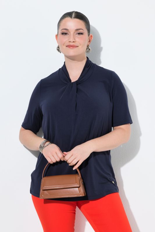 Блуза от лиосел с модерно деколте