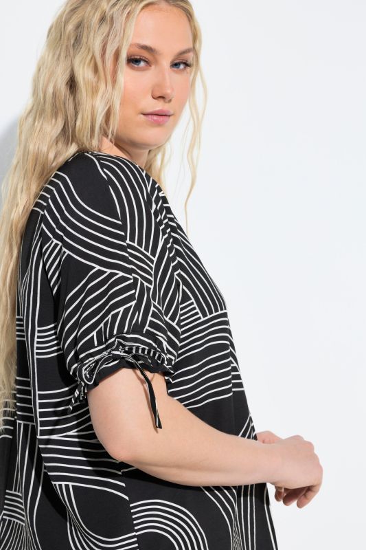 Блуза с геометричен принт