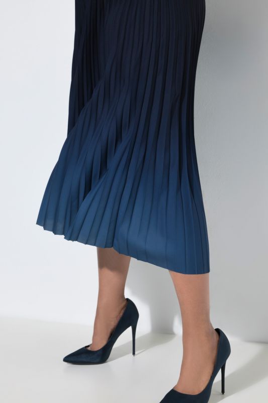 Ombre Pleated 3/4 Sleeve Dress