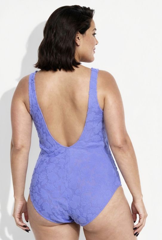 Бански с флорална структура