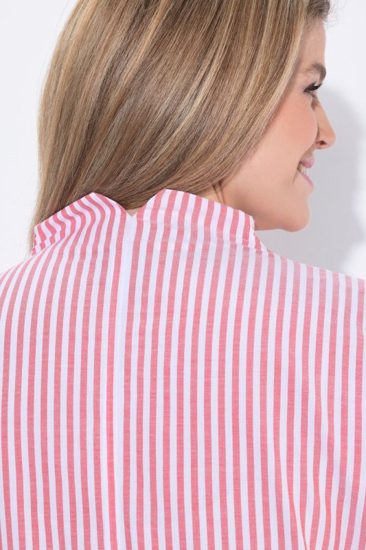 Рокля с райета и яка