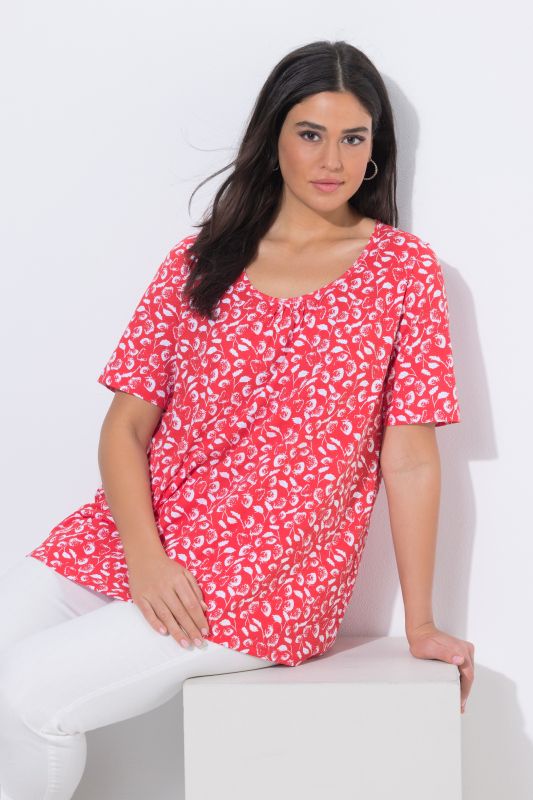 Strawberry Print Short Sleeve Scoop Neck Tee