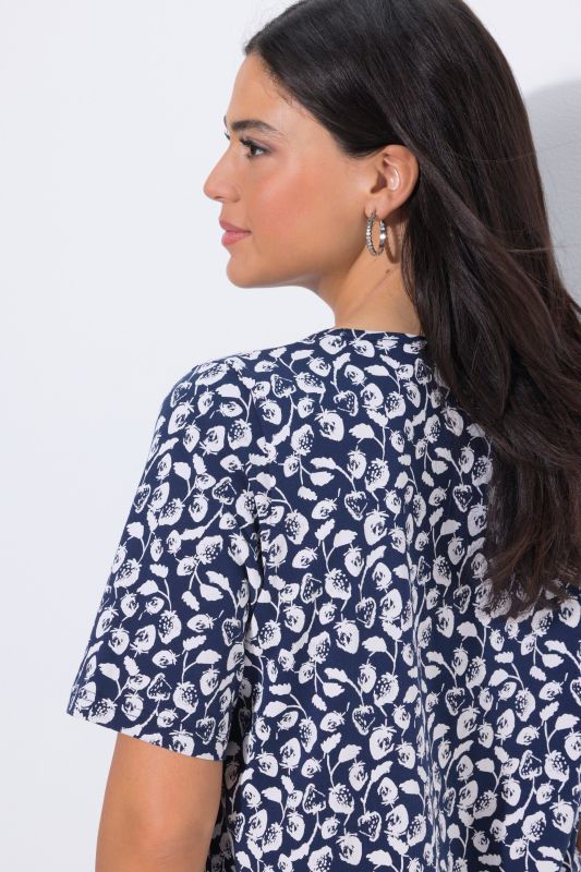 Strawberry Print Short Sleeve Scoop Neck Tee