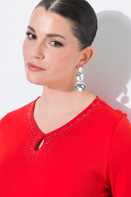 Блуза с камъчета