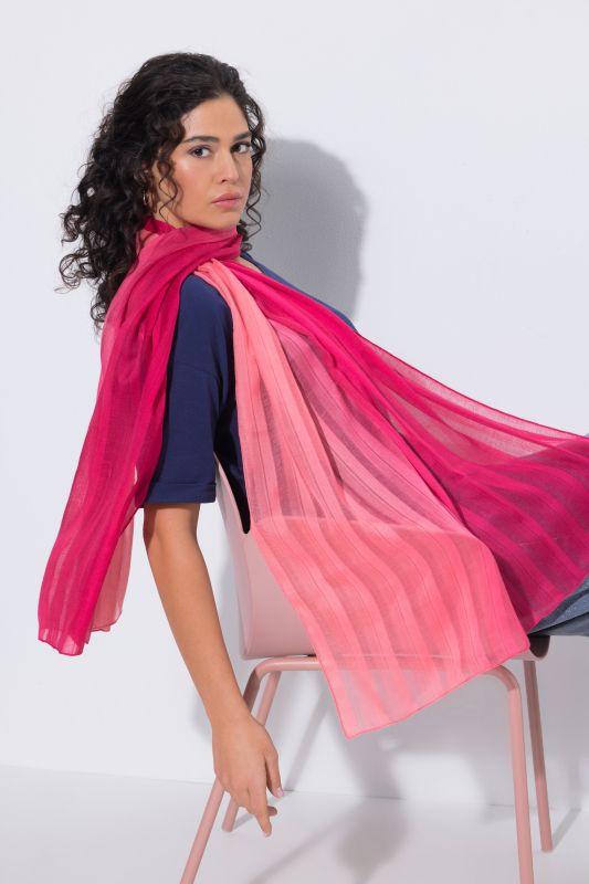 Шал с текстурирани райета