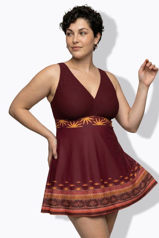 Бански тип рокля с принт на слънца