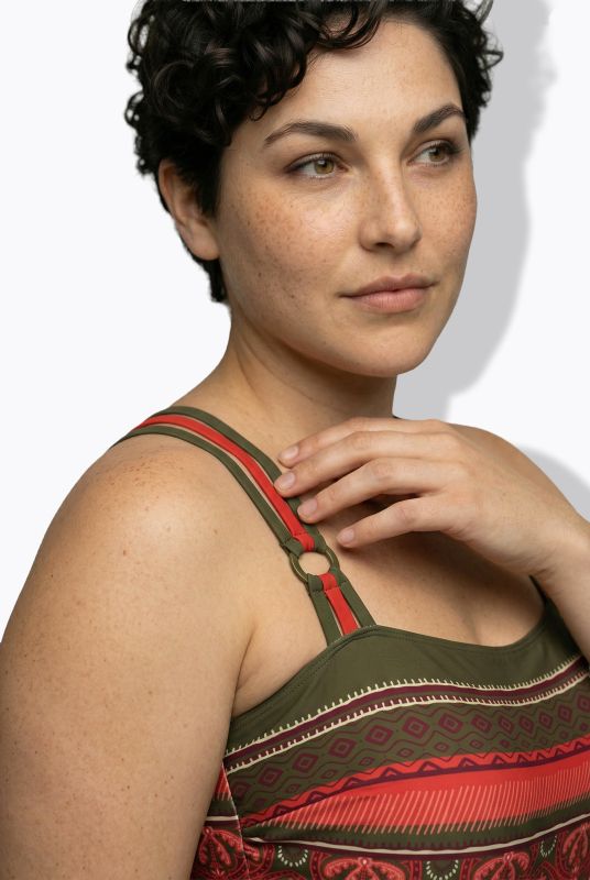 Бански с бохо райета