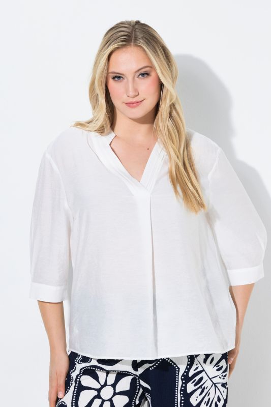 Риза разкроена с яка