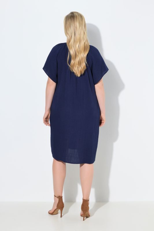 Рокля ленена с джобове