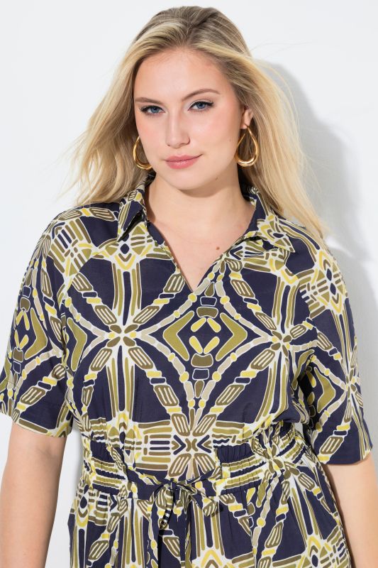 Рокля с геометричен принт и райета