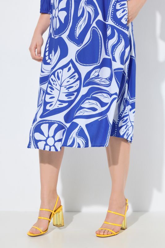 Рокля с графичен тропически принт