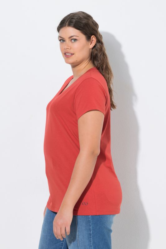 V-Neck Short Sleeve Tee