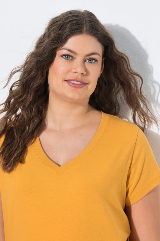 V-Neck Short Sleeve Tee