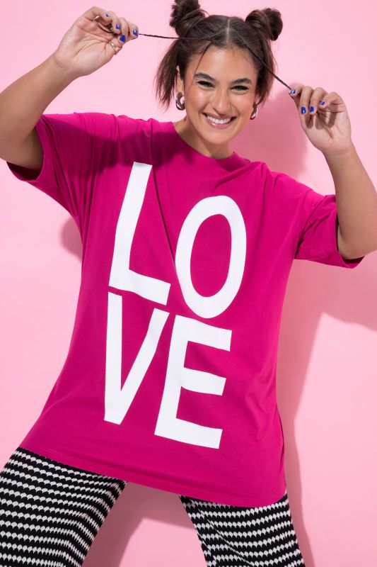 LOVE Short Sleeve Graphic Tee