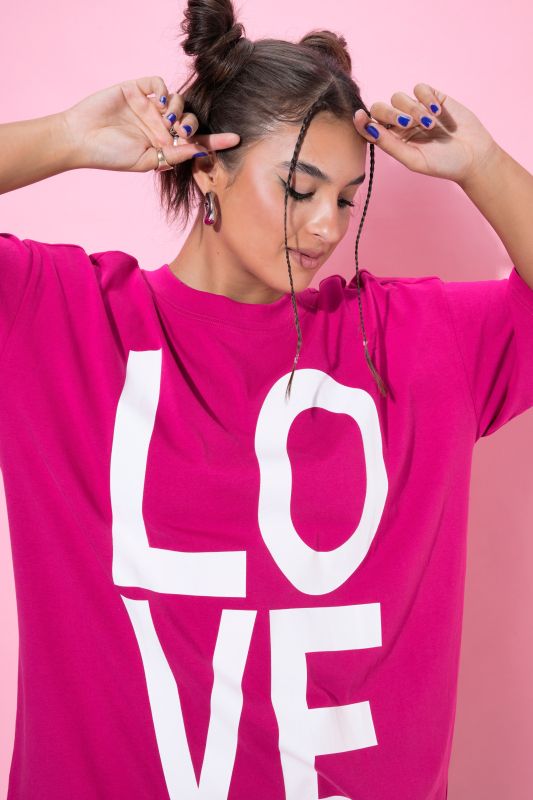 LOVE Short Sleeve Graphic Tee