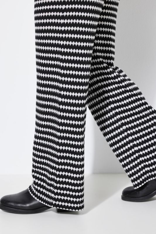 Textured Stripe Elastic Waist Pants