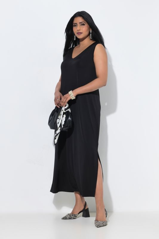 Sleeveless Stretch Knit V-Neck Dress