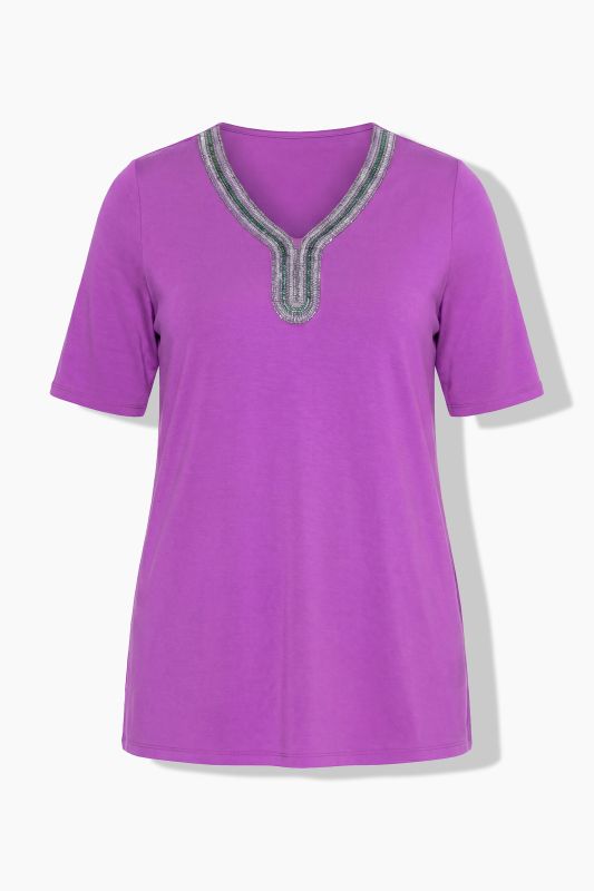Beaded V-Neck Short Sleeve Tee