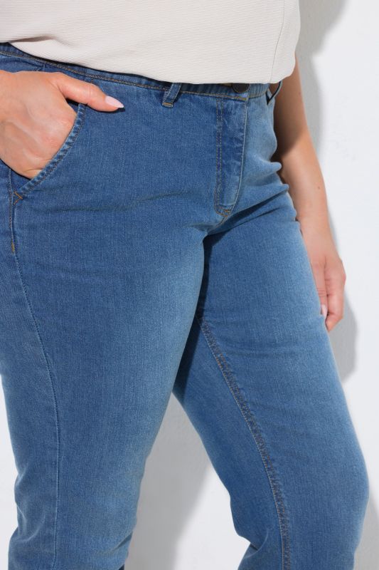 Stretch-Fit Comfort Waist Jeans