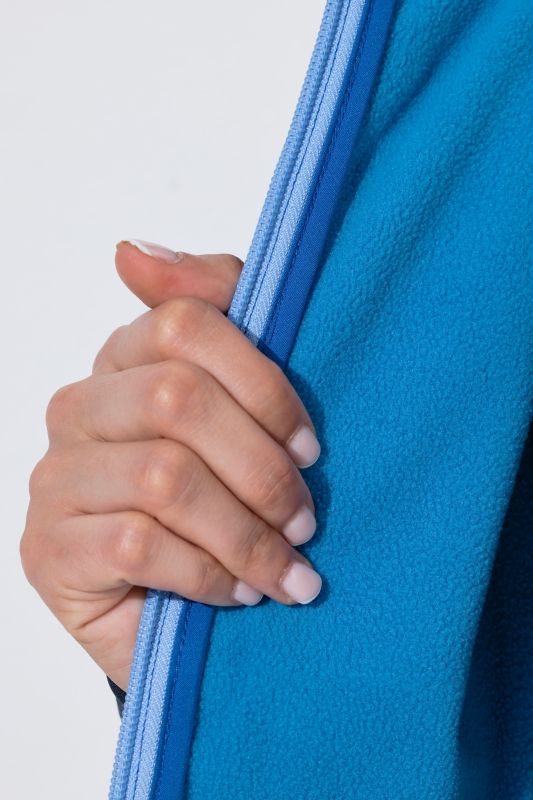 Яке от Softshell с контрастни акценти